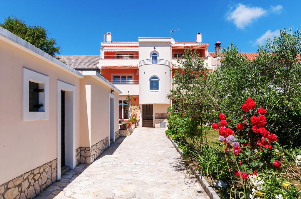 Apartments Jadranka Privlaka  Luaran gambar