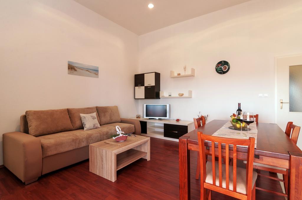 Apartments Jadranka Privlaka  Luaran gambar