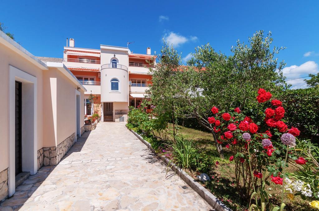 Apartments Jadranka Privlaka  Luaran gambar